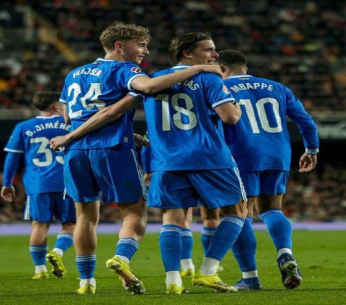 年世界杯扩,军至,国足迎挑战,鸿发彩票,互动竞猜平台,在线娱乐,预测挑战,鸿发彩票APP下载