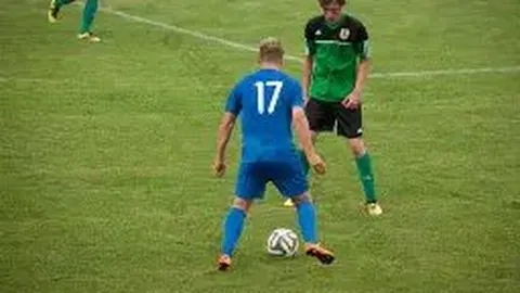 青岛队遭同曦逆转，林崴郭昊文贡献关键数据，结束连败